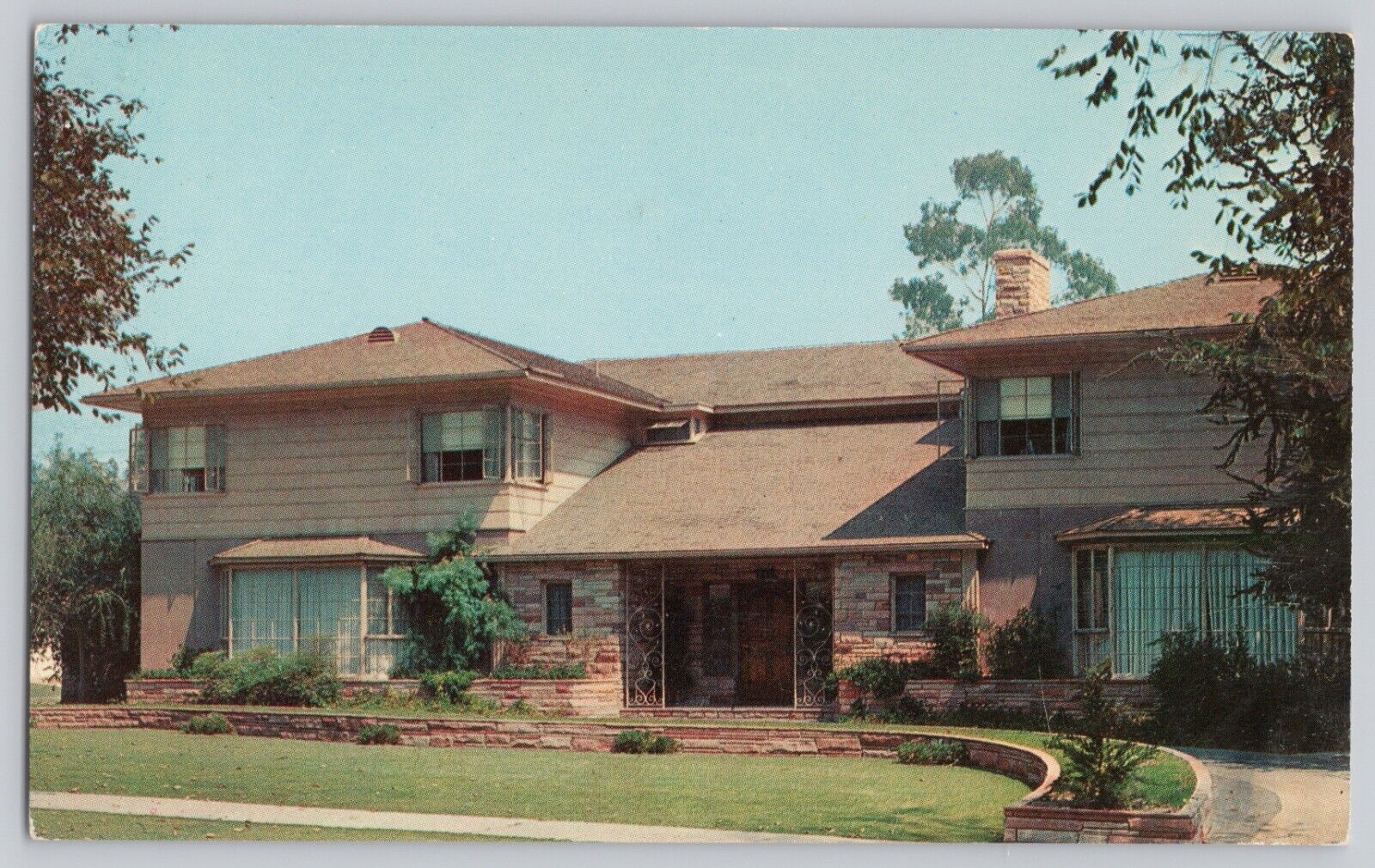 Home of Danny Thomas Beverly Hills CA TV & Movie Star Vintage Postcard Unposted