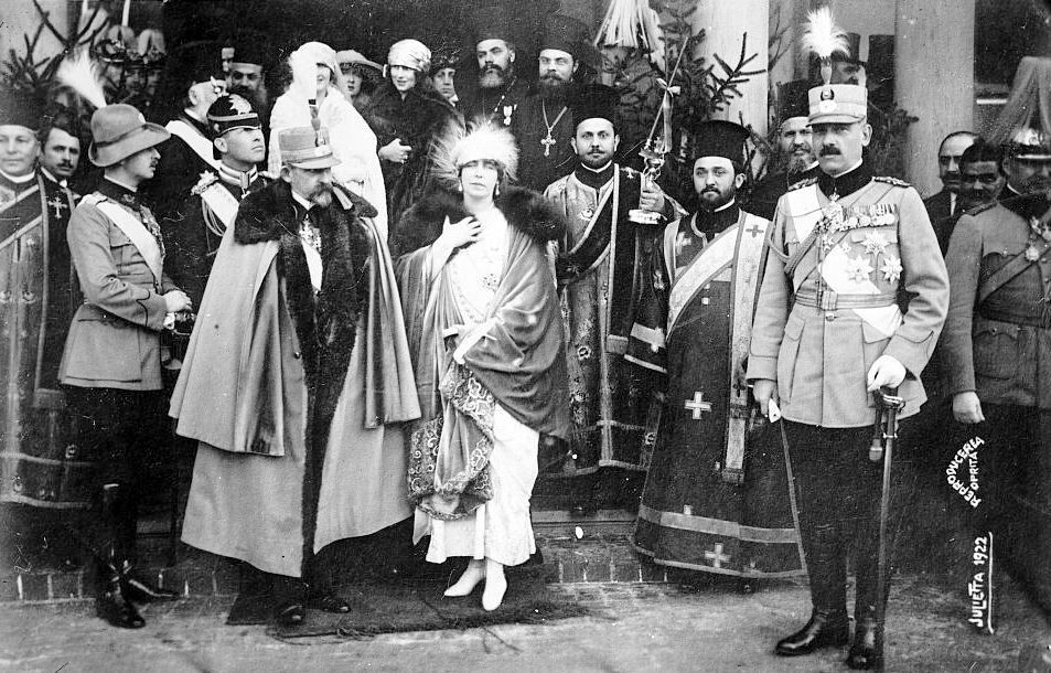 1922 Photo Crown Prince Carol II, King Ferdinand I and Queen Mary of Romania