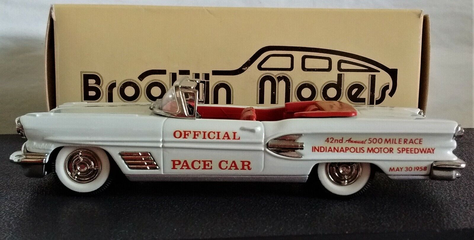 US Dealer Rare Ltd Edition Brooklin 1958 Pontiac Bonneville Indy Pace Car 1/43