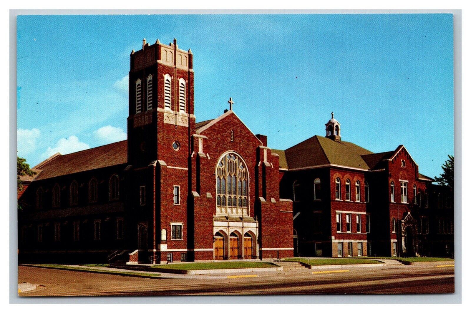 Marshfield, WI Wisconsin Sacred Heart Catholic Church & School Vintage Postcard 