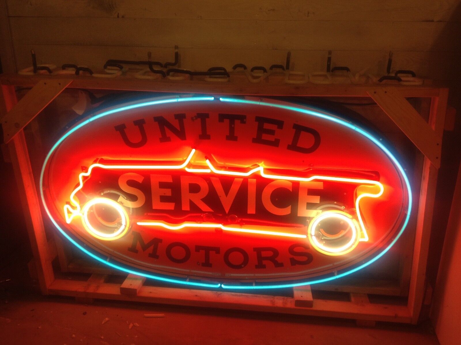 UNITED MOTORS SERVICE, Porcelain Neon Sign, rare animation, very fine condition