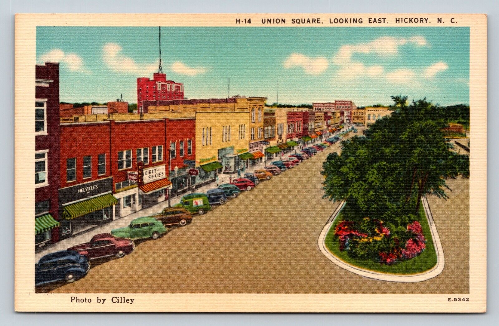 VINTAGE Postcard: Hickory North Carolina NC Union Square - Photo by Cilley