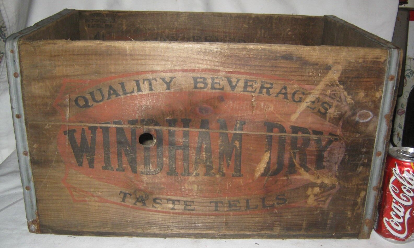 ANTIQUE WINDHAM DRY BEVERAGES CT USA WOOD BEER BOTTLE ART SIGN BOX CRATE CARRIER