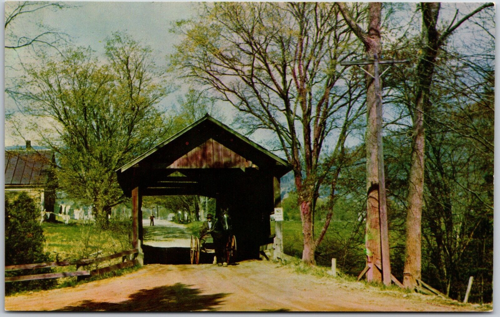 Waitsfield, Vermont, Covered Bridge, Horse & Buggy - Postcard