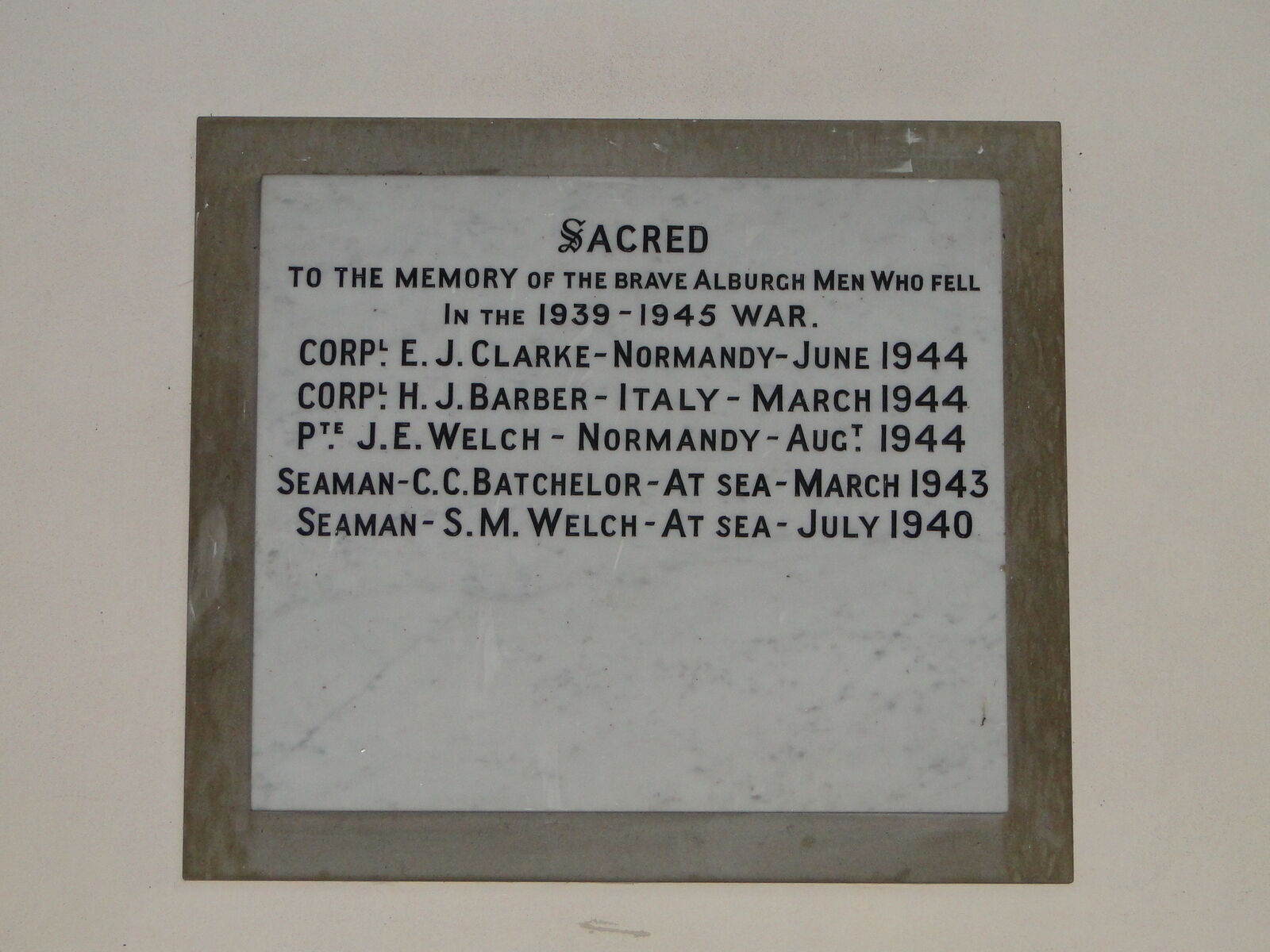 Photo 12x8 Alburgh WW2 War Memorial plaque  c2015