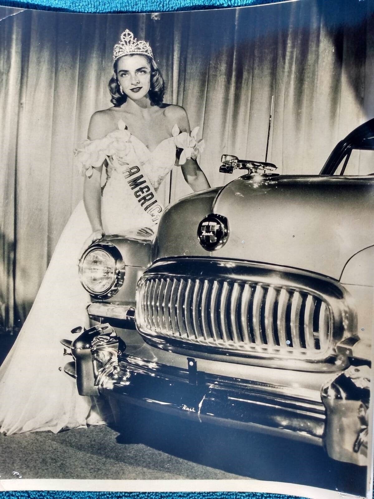 Nash Ambassador Miss America Colleen Hutchins promotional photo