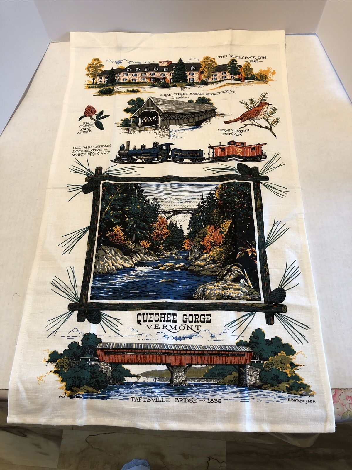 QUECHEE GORGE Vermont Wall Hanging.  New.  Vivid  T