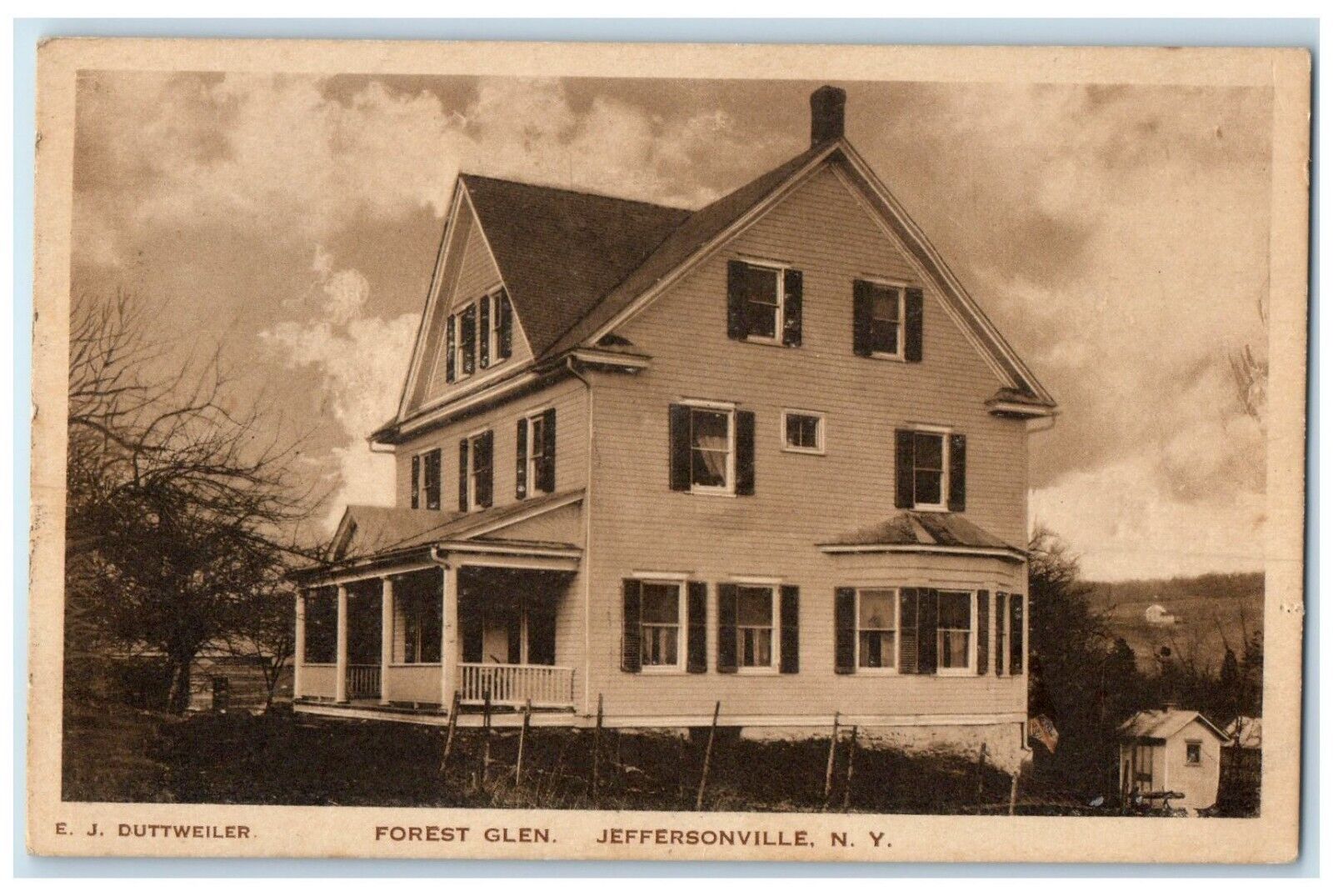 1940 Exterior View Forest Glen Building Jeffersonville New York Antique Postcard