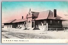 C. M. & St. P. Depot Train Station Aberdeen SD C1910 Postcard picture