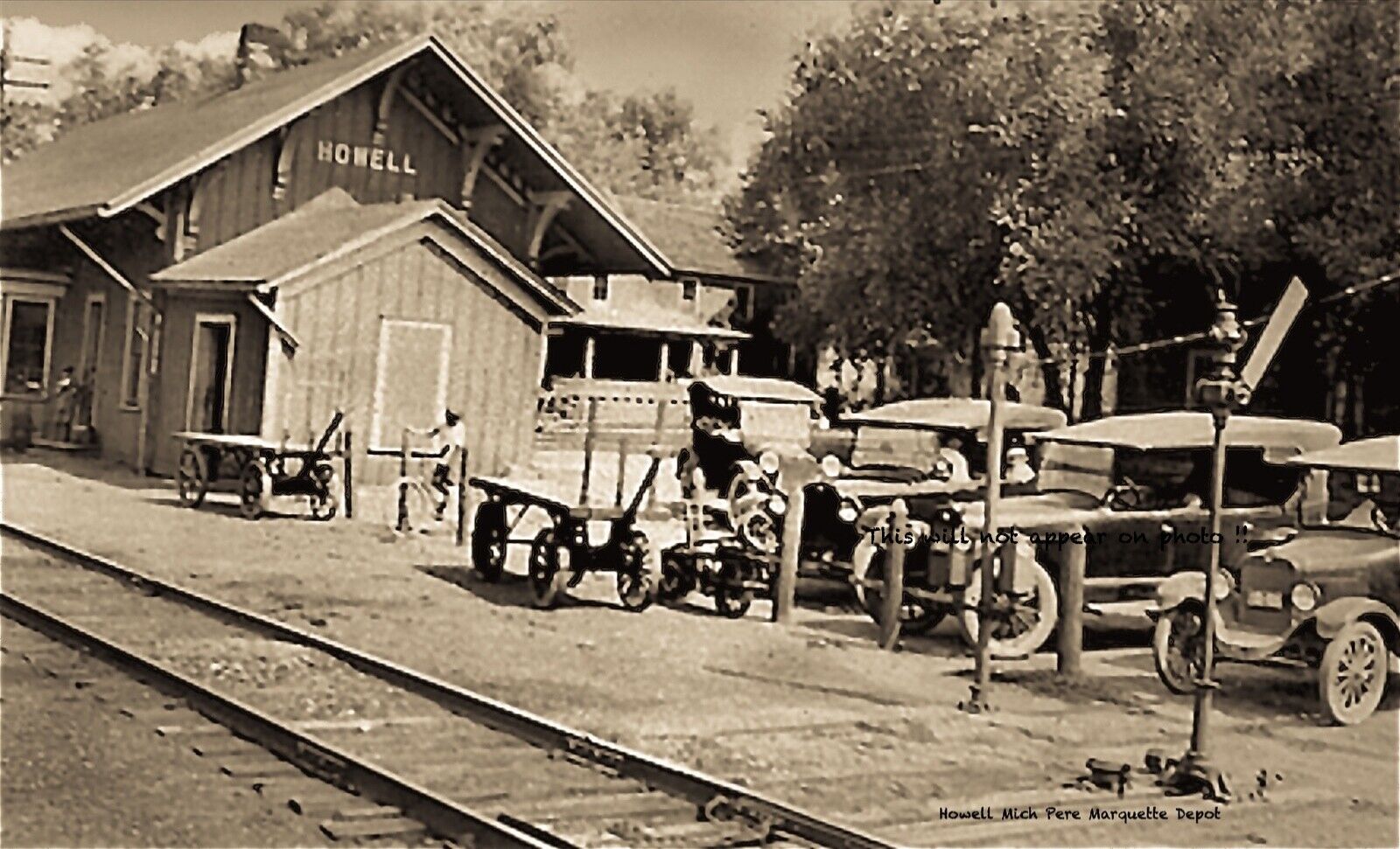 RPPC Photo Train Station, Pere Marquette, Howell, Michigan, Old, Vintage Cars