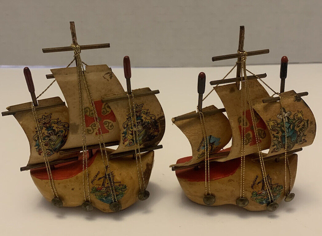 Vintage Dutch Holland Wooden Shoes Sail Ships 3.5” Tall 3” Wide 