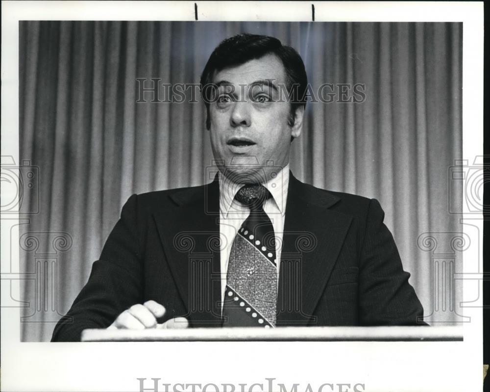 1982 Press Photo Detective Ralph Tescar Patrolman of the Year - cva43692