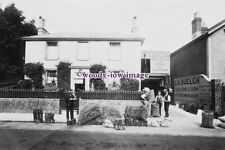rt0385 - Isle of Wight - C.S.Quelch's on Monkton Street in Ryde - print 6x4 picture