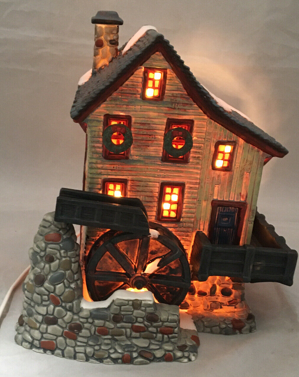 Santa's Workbench Landgrove Mill Lighted Porcelain Christmas Village Holiday