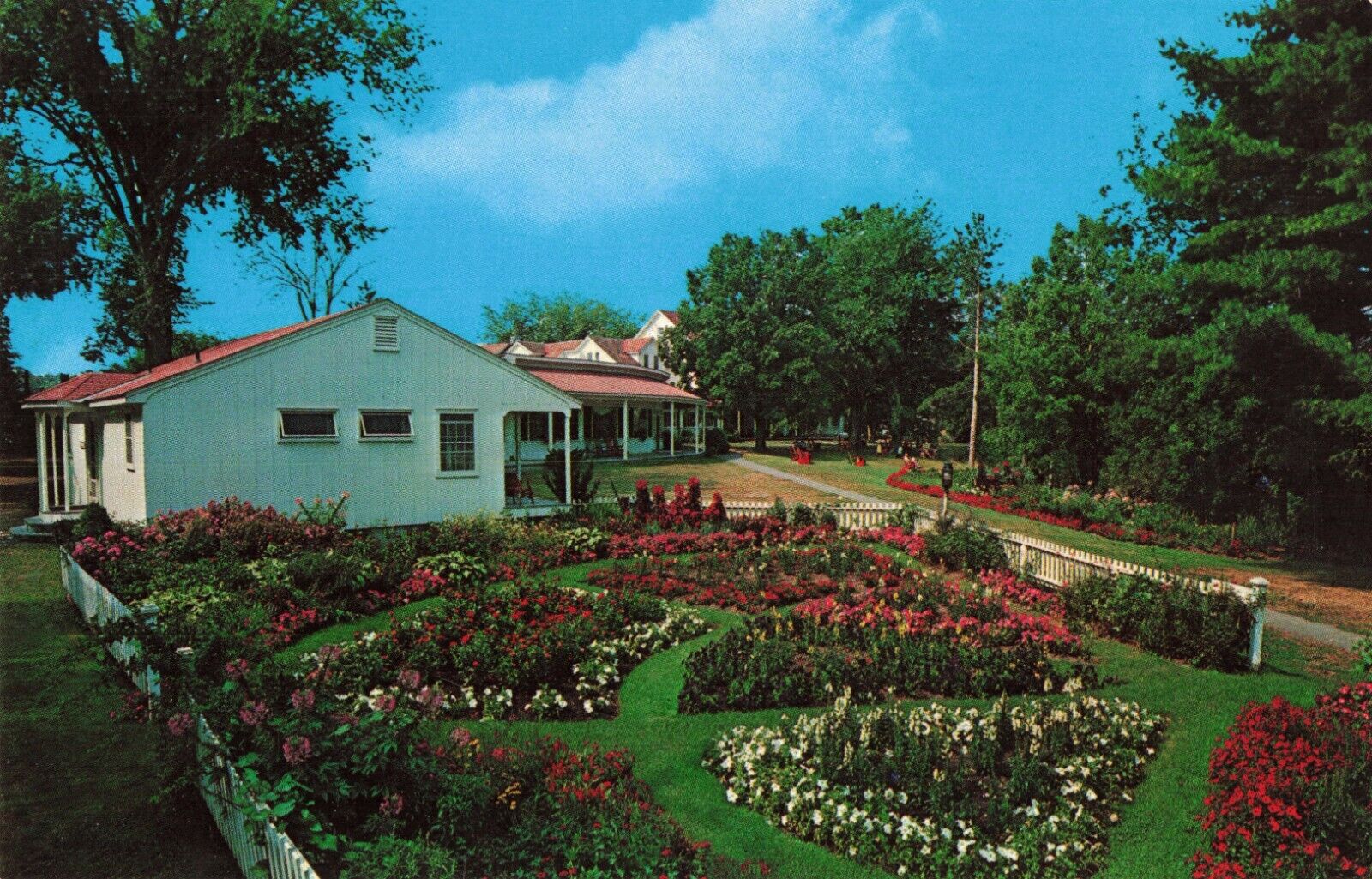 Basin Harbor Club on Lake Champlain, Vergennes, Vermont Postcard
