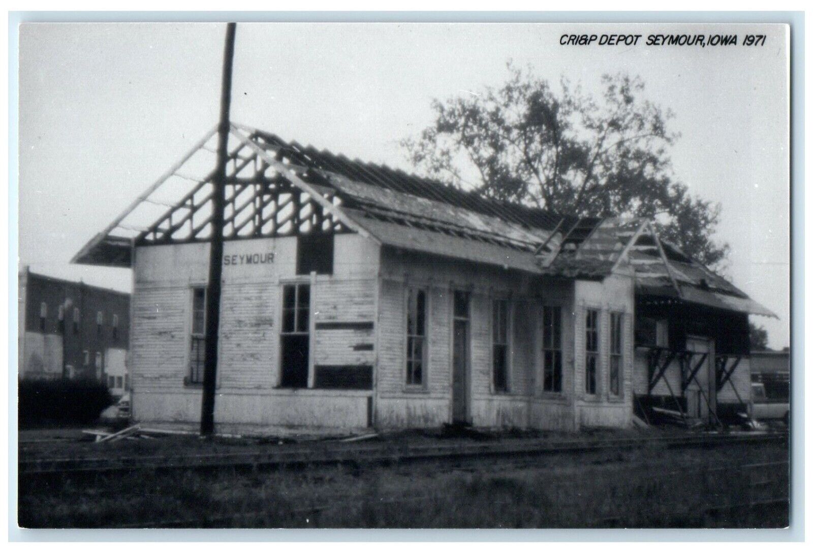 c1971 Cri&P Depot Seymour Iowa Exterior Train Depot Station RPPC Photo Postcard