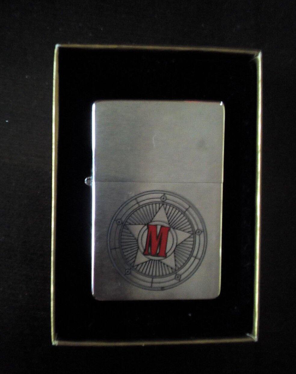  ZIPPO MARLBORO MARSHALL RED M STAR NEW EXTREMELY RARE AND COLLECTIBLE VHTF