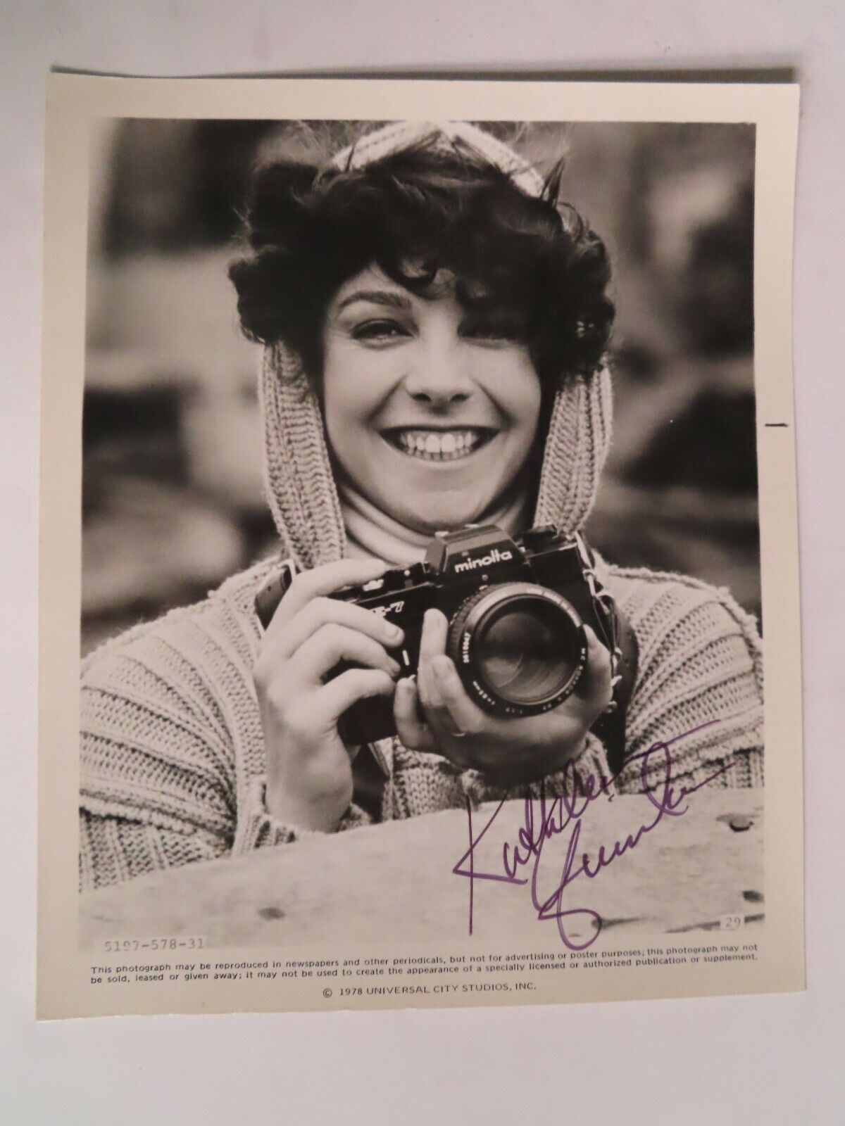Signed Autographed 8 X 10 Photo Kathleen Quinlan - TV Movie Film Actress