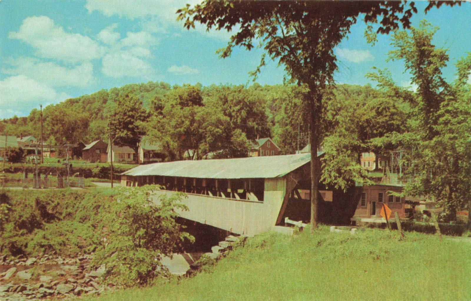 Vermont VT, Taftsville Covered Bridge, Ottauquechee River, Vintage Postcard