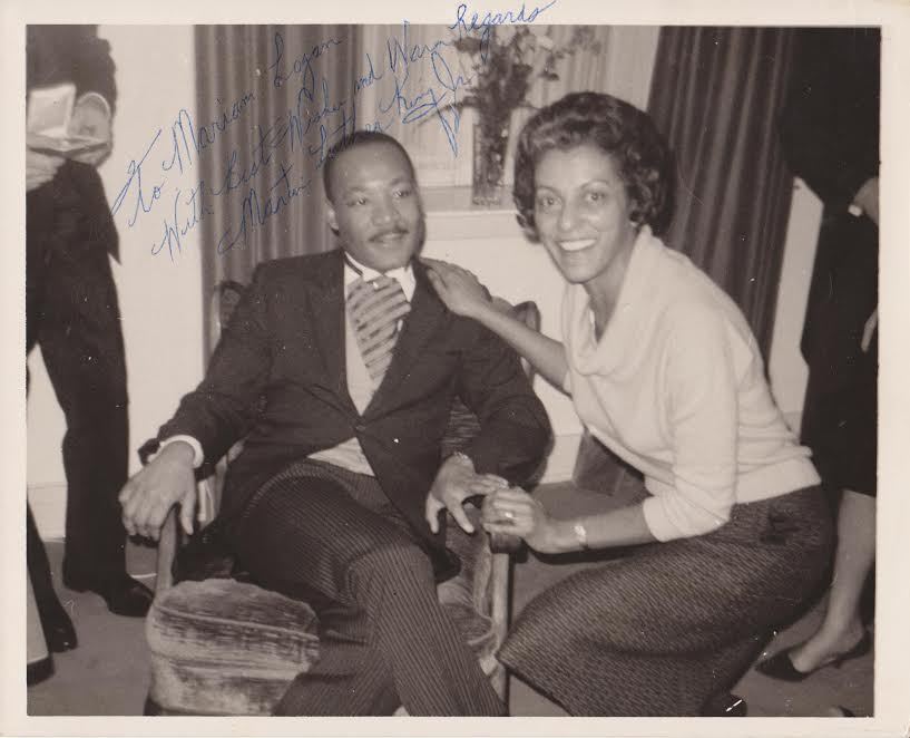 MARTIN LUTHER KING SIGNED HISTORICAL PHOTO 1964 *One Of A Kind *RARE PSA/DNA COA