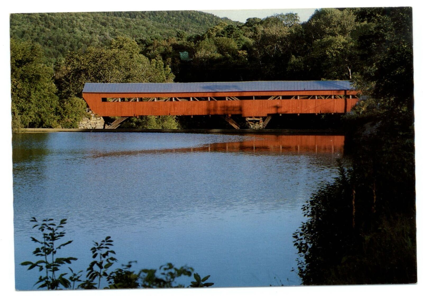Vermont Taftsville Covered Bridge build 1836 Ottauquechee River  postcard sku333