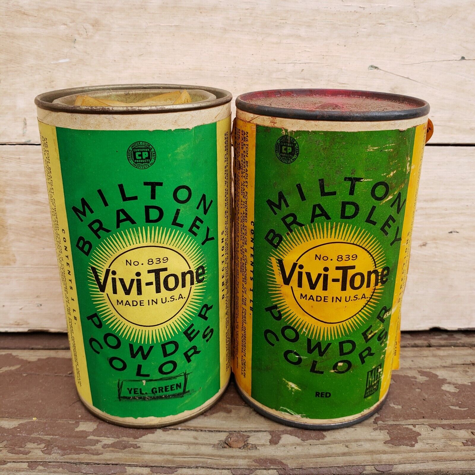 Rare Vintage Milton Bradley Vivi-Tone Powder Colors Tins Cans Green Red Retro