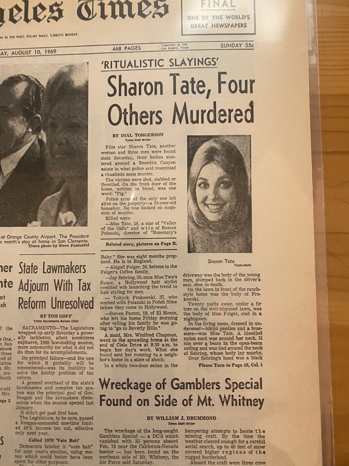 VINTAGE NEWSPAPER HEADLINE ~SHARON TATE MURDER CHARLES MANSON CULT KILLERS 1969