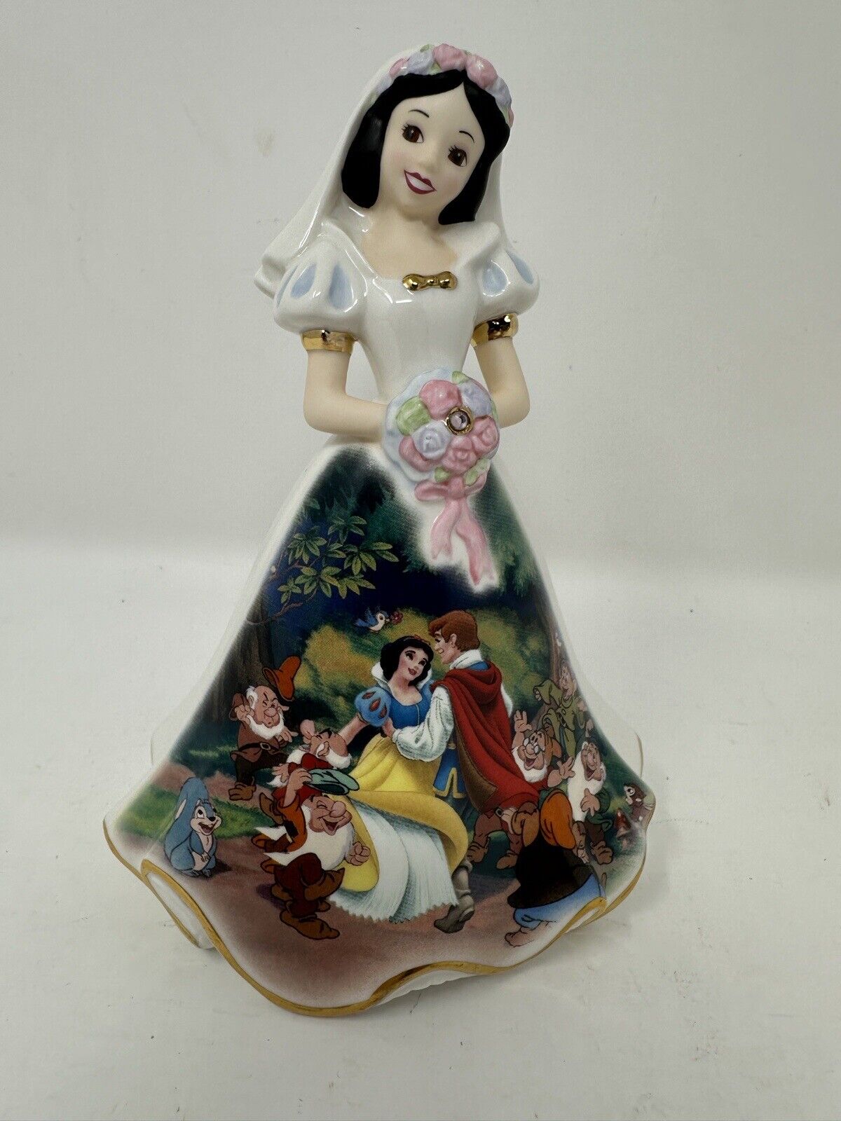 Disney Dresses & Dreams Bell Happily Ever After Snow White Bradford Editions 06’