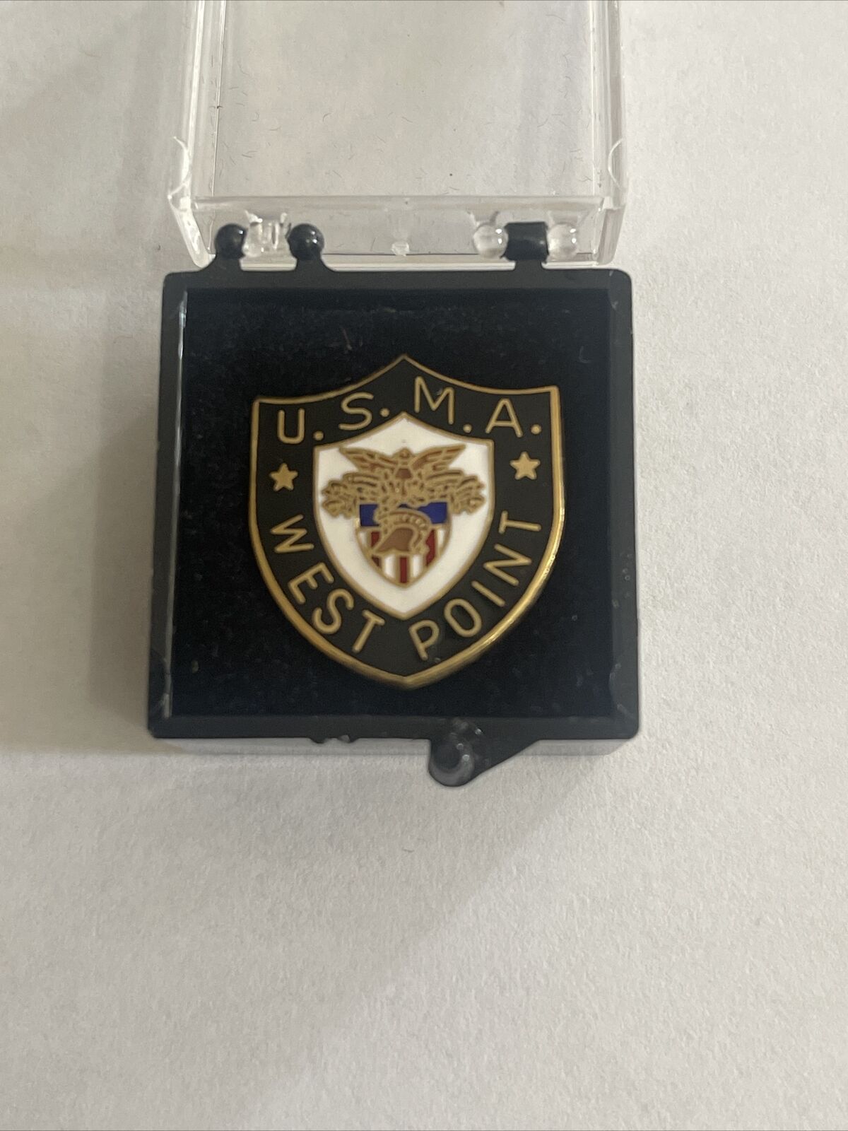 ARMY USMA WEST POINT CREST - SHIELD LAPEL PIN