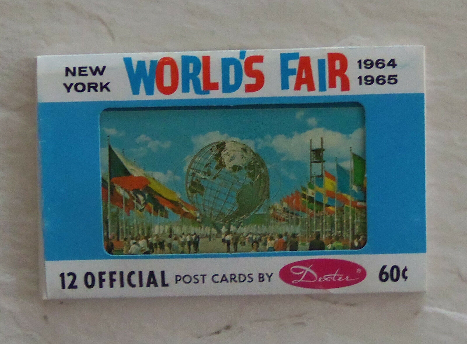 1964-65 NEW YORK WORLD'S FAIR    12 OFFICIAL POSTCARDS IN PACKET