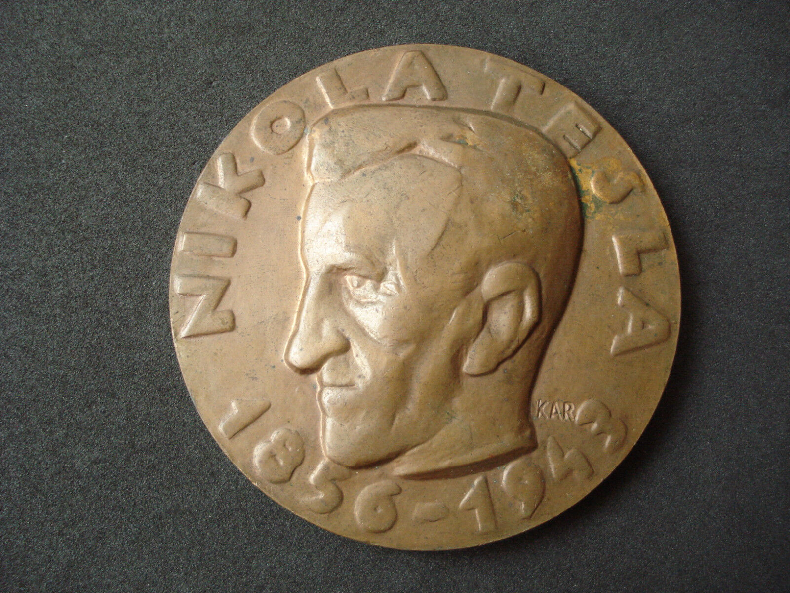 Nikola Tesla, signed plaque / medal, 20 years of labour, Zagreb