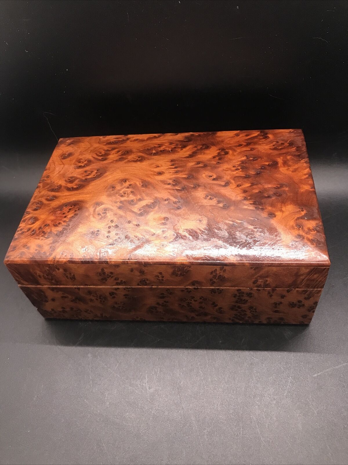Bur1e Wood Hinged Box 5 3/4” x 3 3/4”