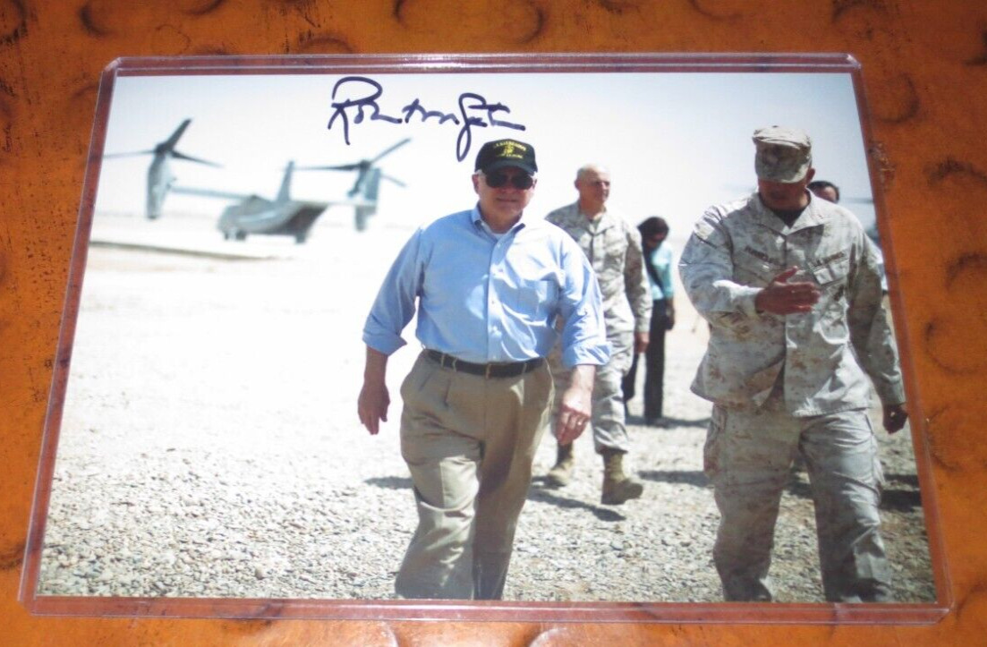 Robert M Gates signed autographed photo Bush & Obama Sec of State
