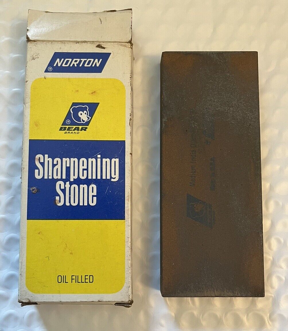 Vintage Norton Sharpening Stone Bear Medium India Oil Filled MB35 In Box 5x2x5/8
