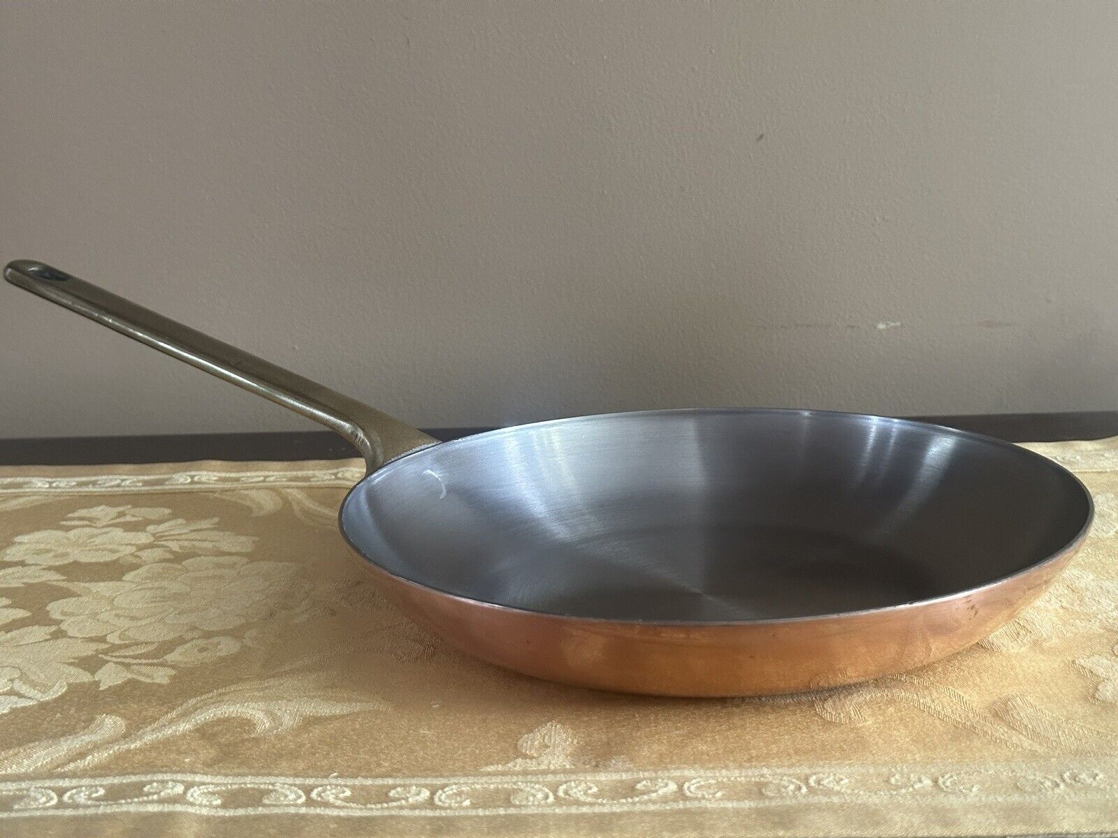 Coventry of Canada Copper Frying Pan 9.5\