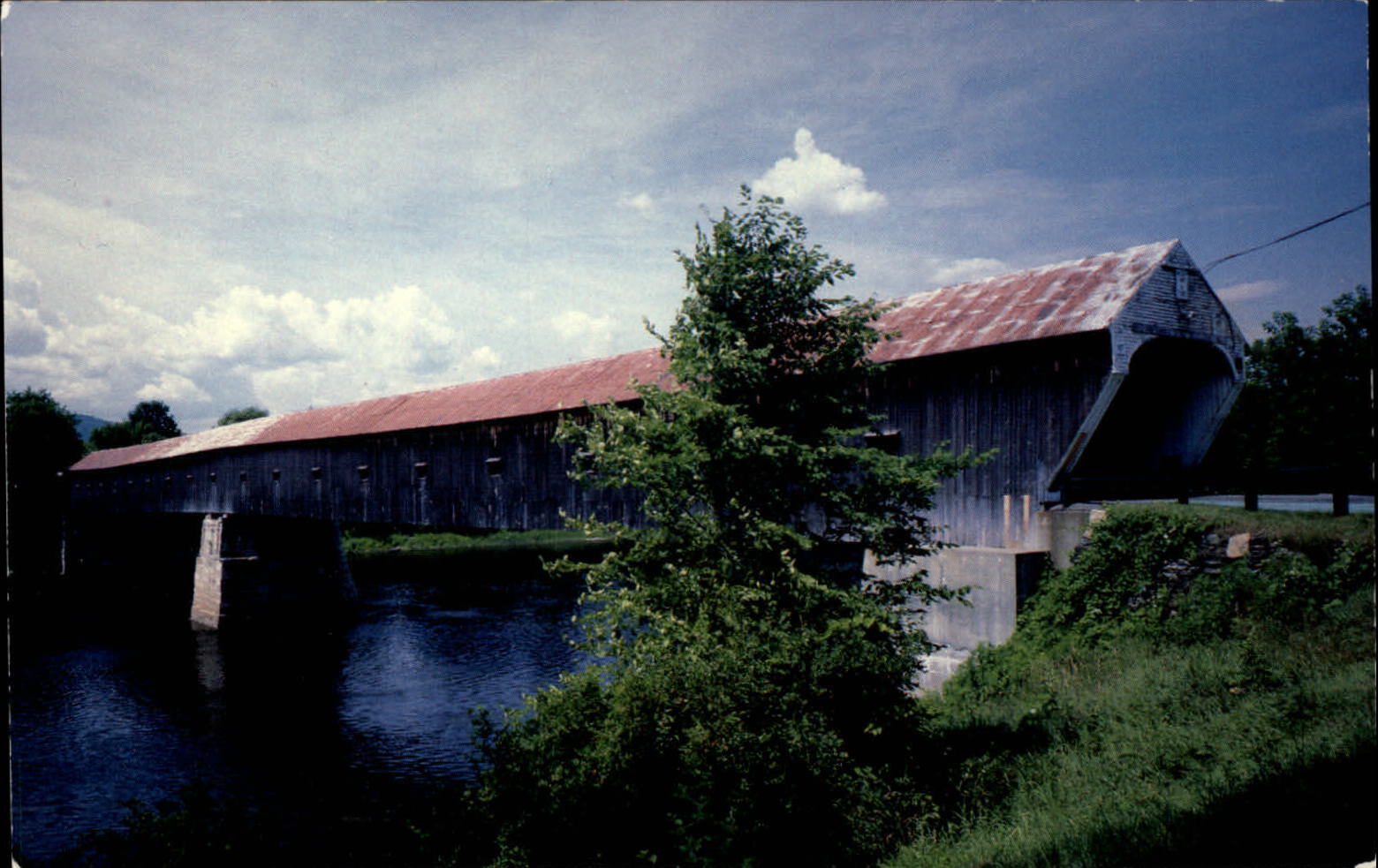 Vermont New Hampshire Windsor Cornish Covered Bridge ~ postcard sku247