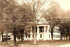 1930s NEWFANE VERMONT COURT HOUSE PHOTO RPPC POSTCARD P747 picture