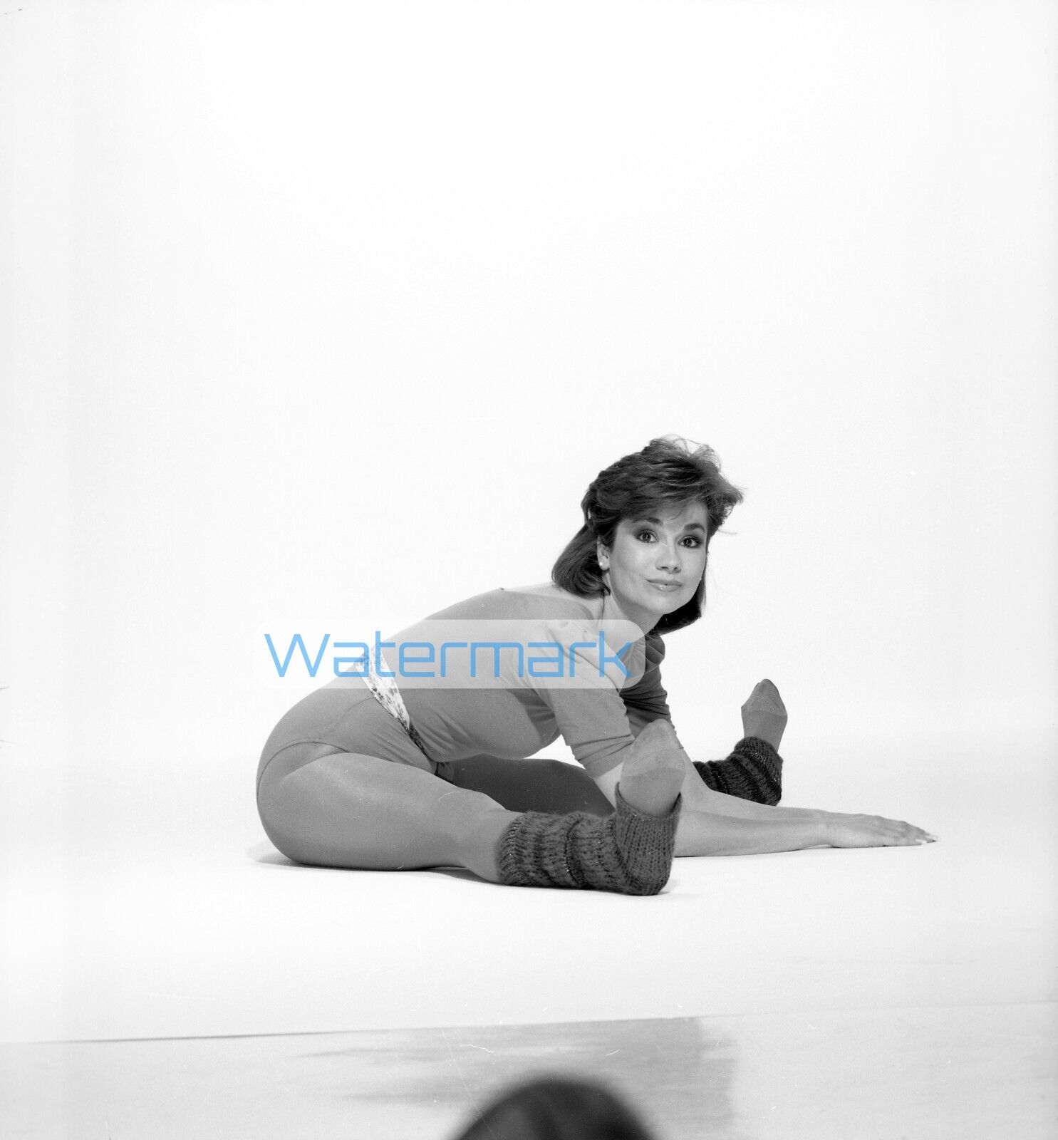 Hi-Res KATHIE LEE GIFFORD Does The Splits - Archival Pigment Photo (8.5
