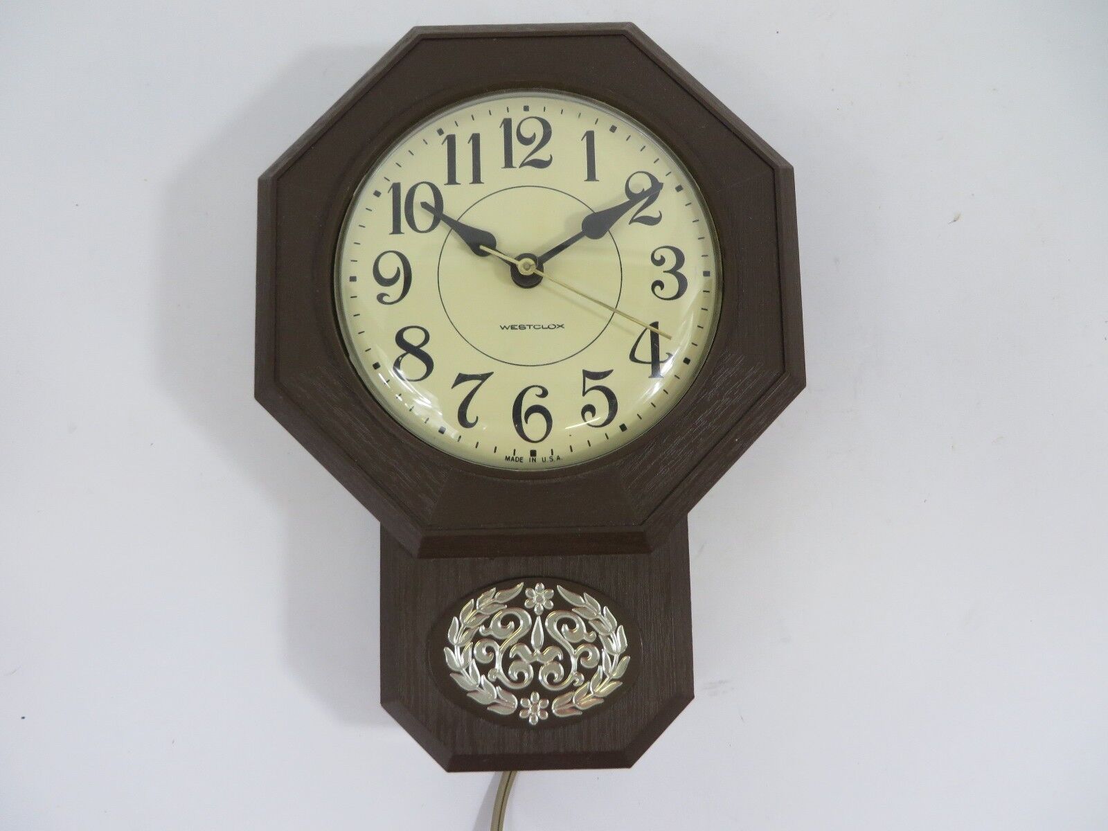 Vintage Westclox Electric Wall Clock 