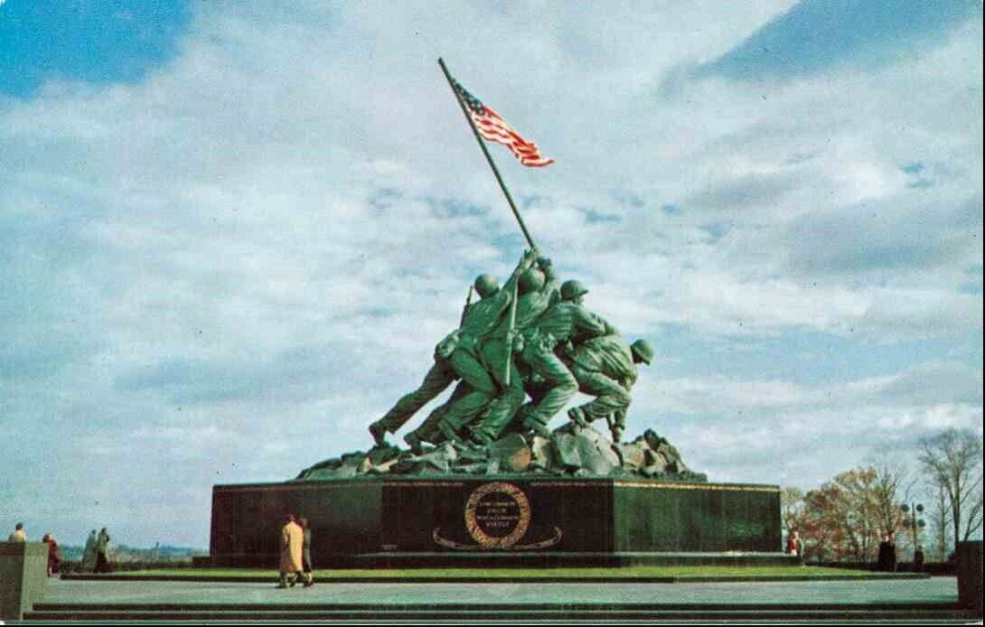 Postcard Us Marine Corps War Memorial Arlington Virginia Raising Stars Stripes