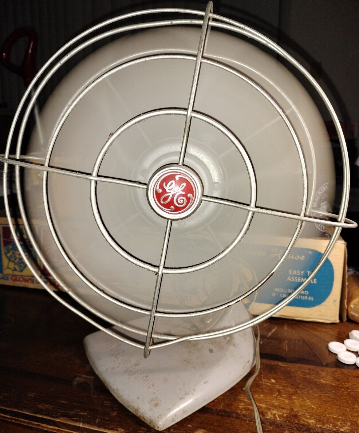 VINTAGE GE GENERAL ELECTRIC F14S125 OSCILLATING TWO SPEED TABLE FAN READ DETAILS
