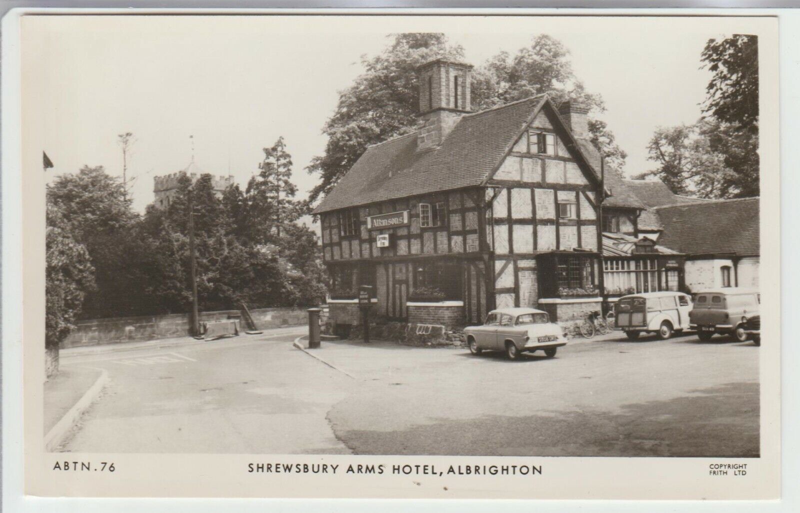 Shrewsbury Arms Hotel, Albrighton, Wolverhampton UK Postcard    D5