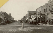 1920s MAIN STREET WILLISTON N.D. RPPC POST CARD #4432 cars Hogans Wrigley Willis picture