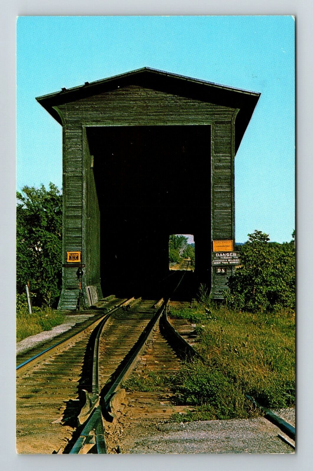 Swanton VT-Vermont, Old Railroad Wooden Covered Bridge  Vintage Postcard