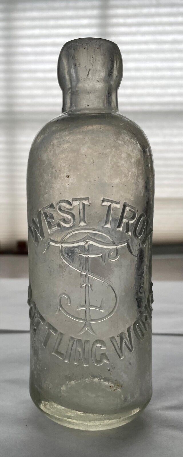 1800s WEST TROY BOTTLING WORKS HUTCH Soda Bottle WEST TROY NY Hand Blown