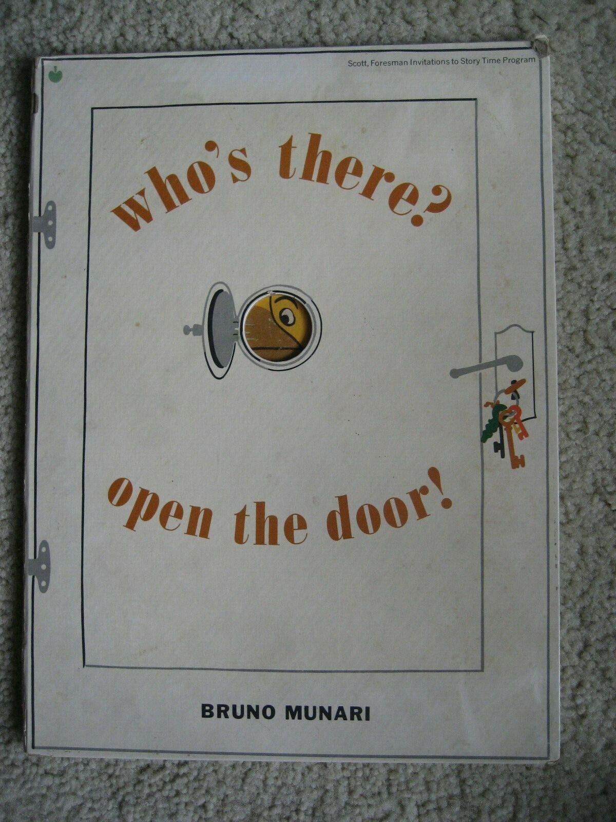 Who's There? Open the Door BRUNO MUNARI Unique Hardcover Vintage 1957 book
