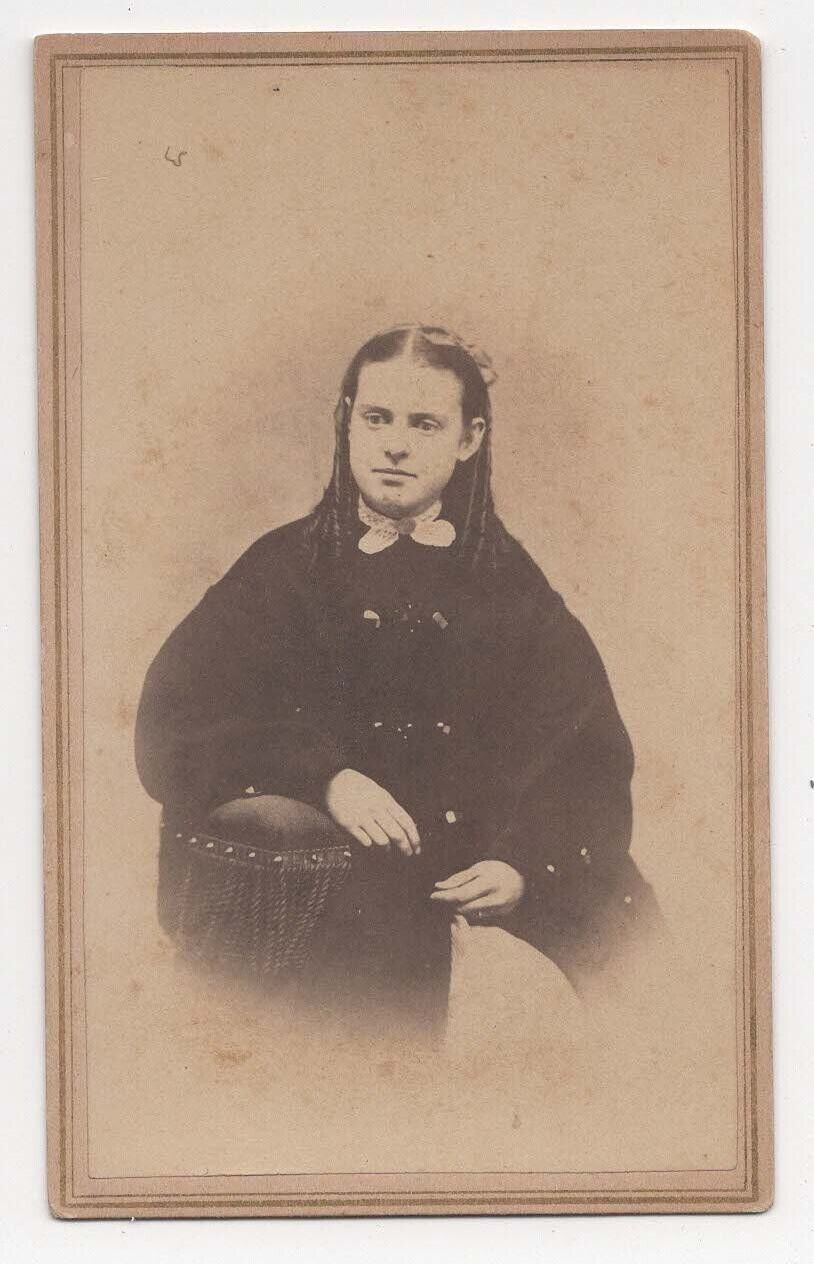 ANTIQUE CDV C. 1860s A.D. JAYNES GORGEOUS YOUNG LADY IN DRESS CORNING NEW YORK