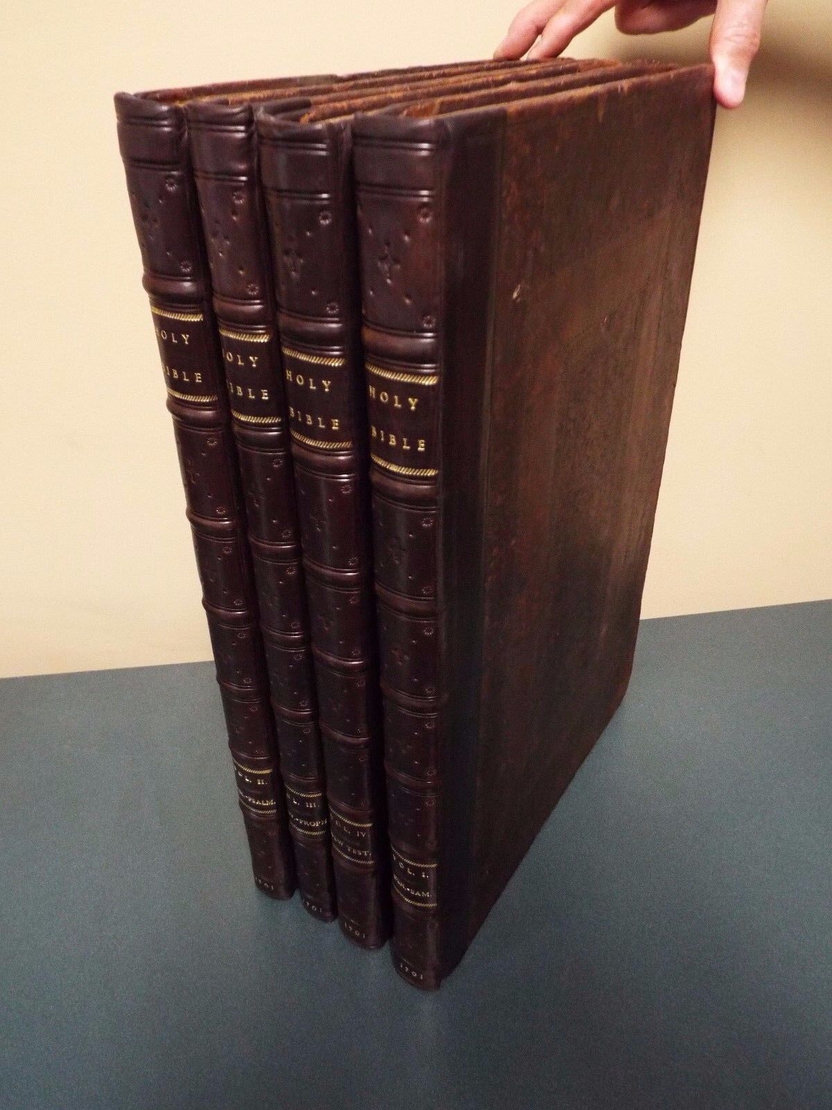 1701 William Lloyd - 4 Volume Lg.  Folio Bible - Bishop of Worcester- 1st BC use