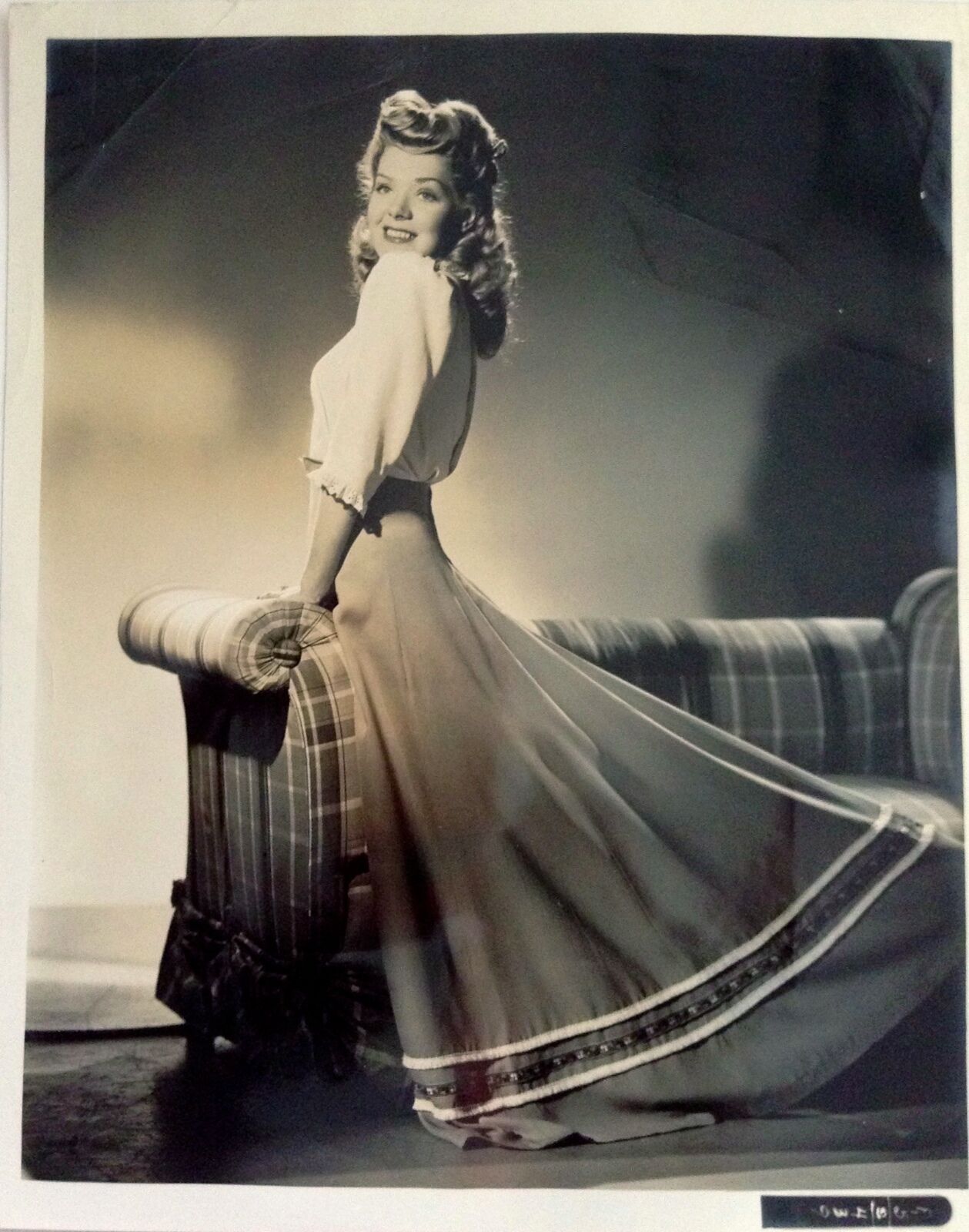 ALICE FAYE  1943 vintage Hollywood Fashion publicity photo GLAMOUR SHOT 