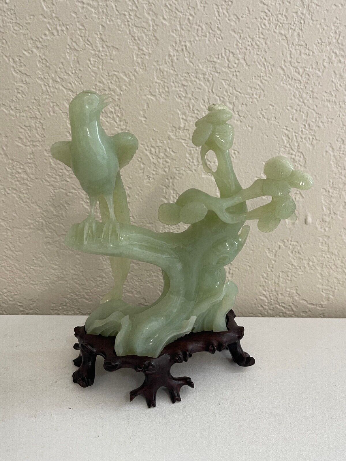 Chinese Green Hardstone Carving Figurine Bird of Paradise & Flowers Wood Stand